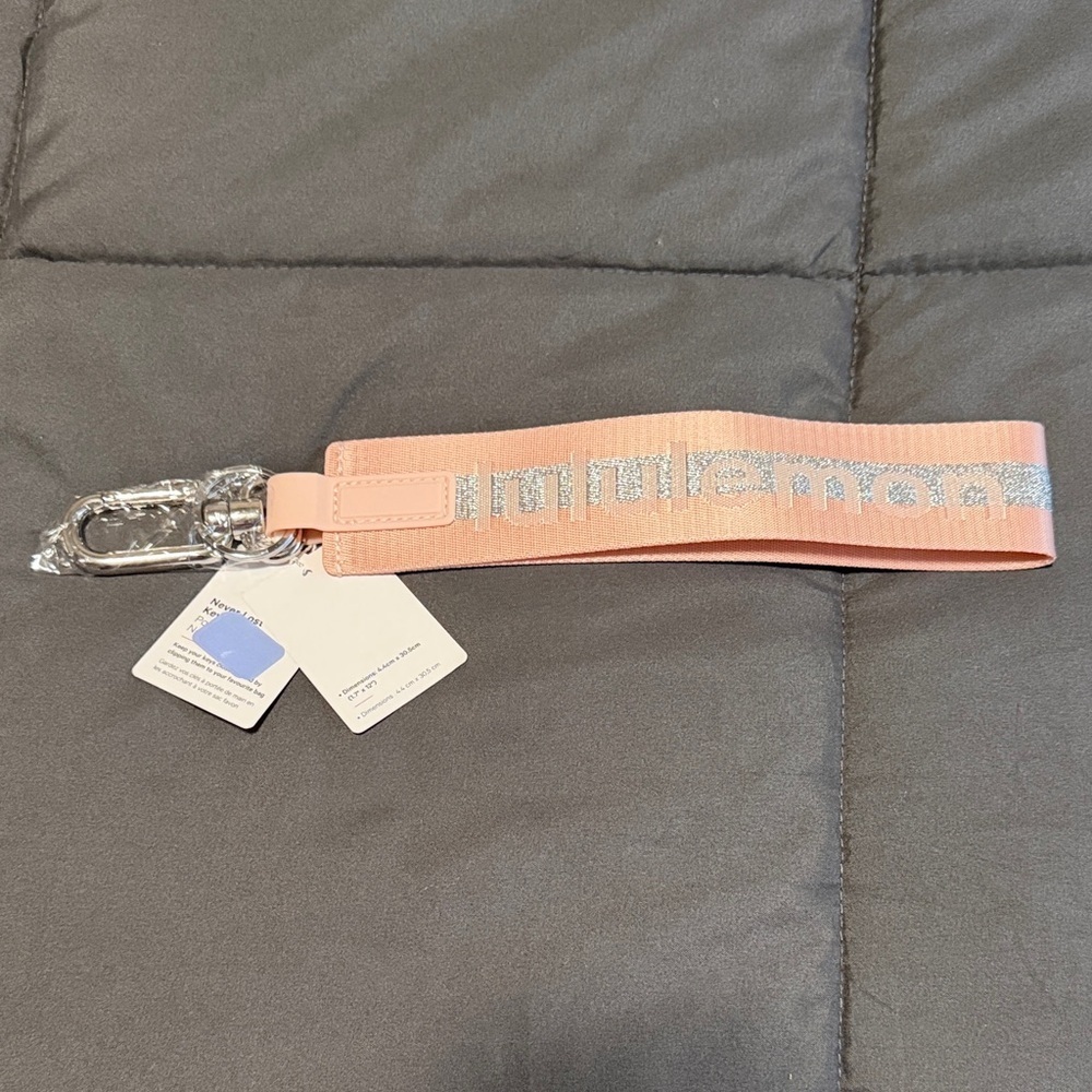 NWT Never Lost Keychain - Picture 2 of 6